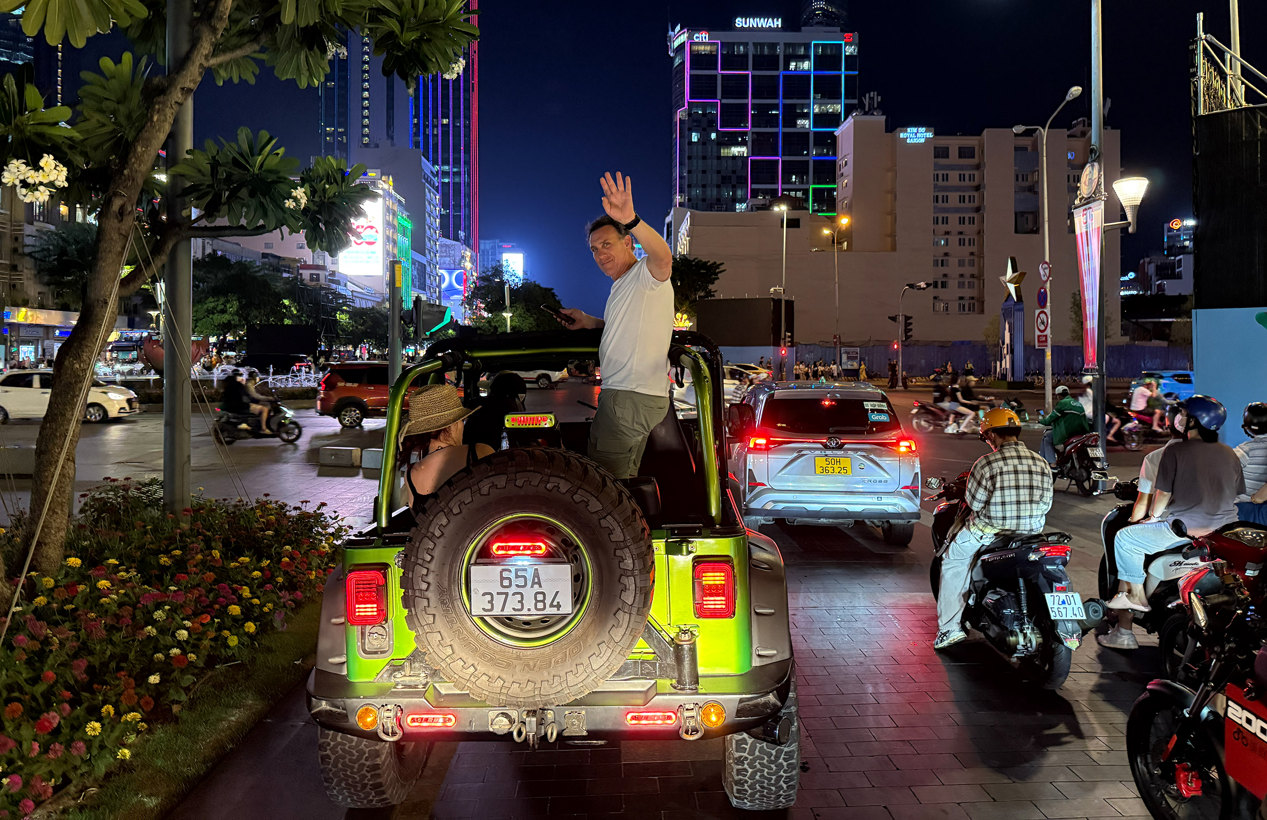 Night Life Jeep Tour