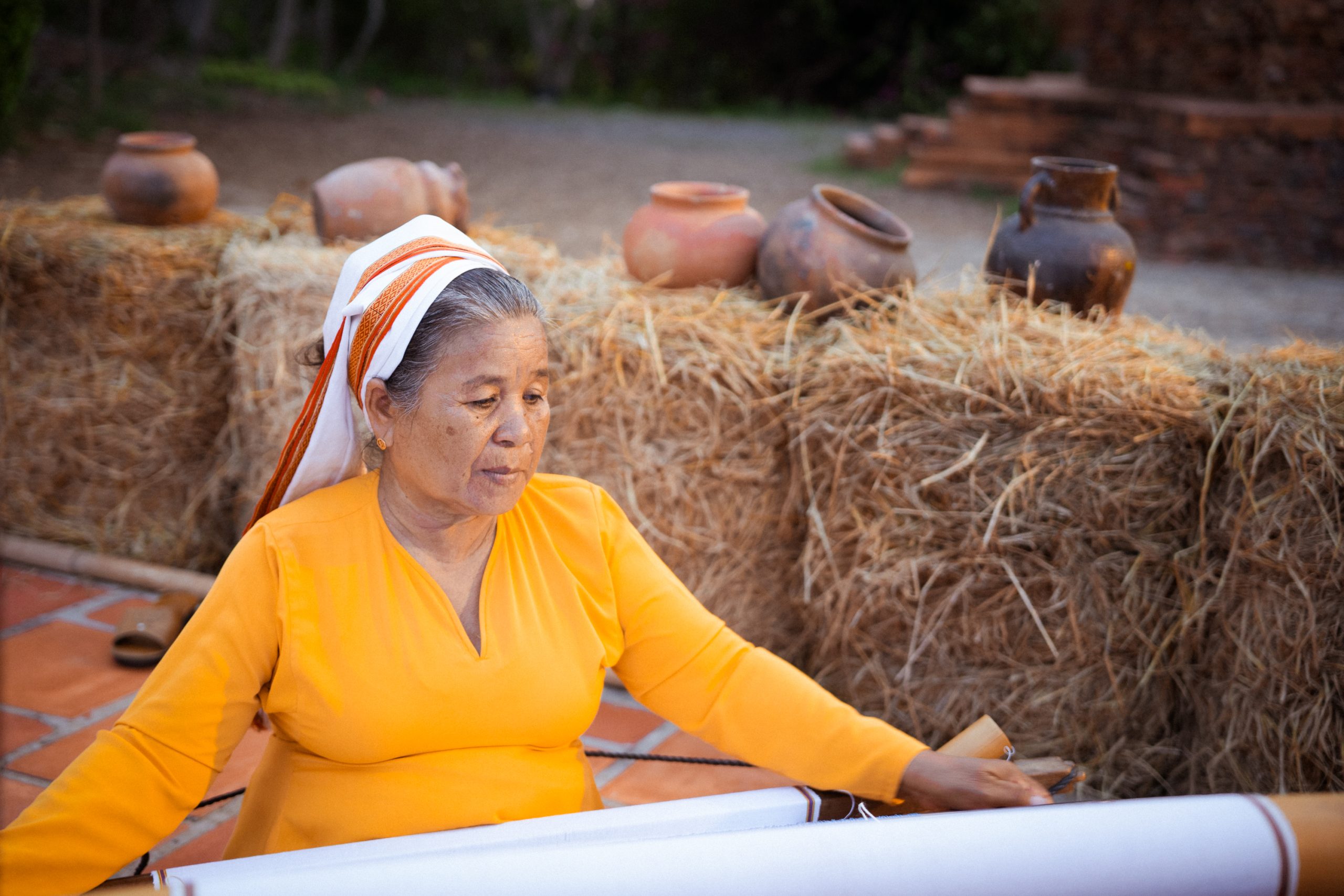 Cham lady weaving