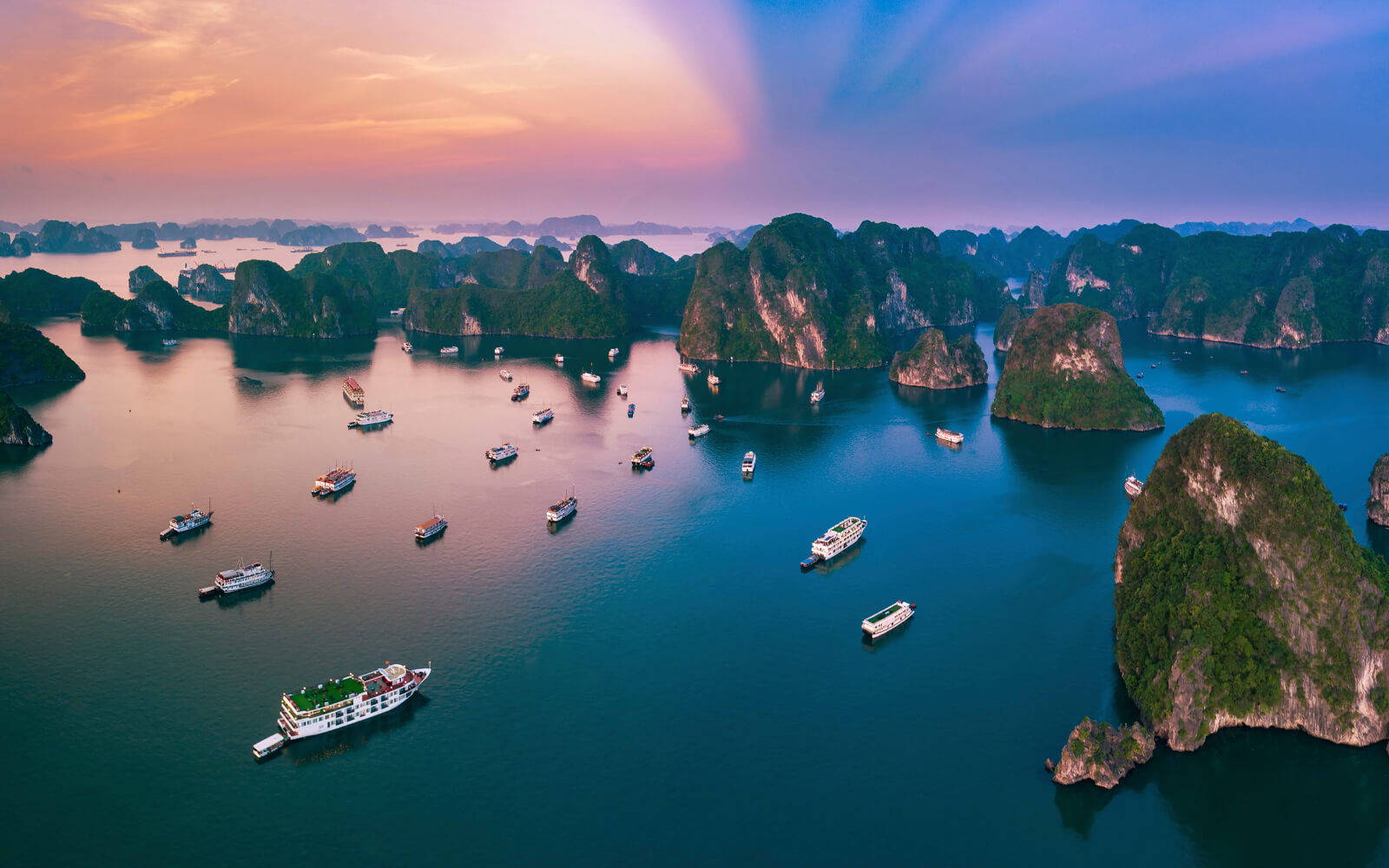 Ha Long Bay & Lan Ha Bay