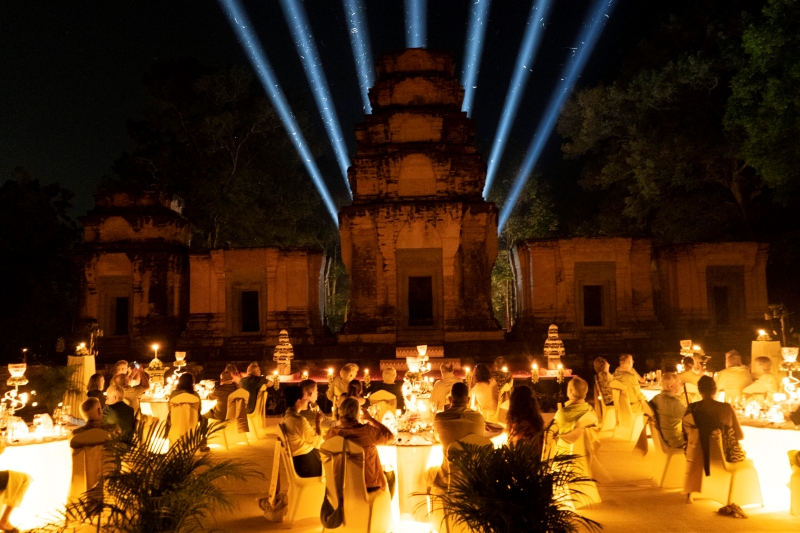 Siemreap dinner temple resized