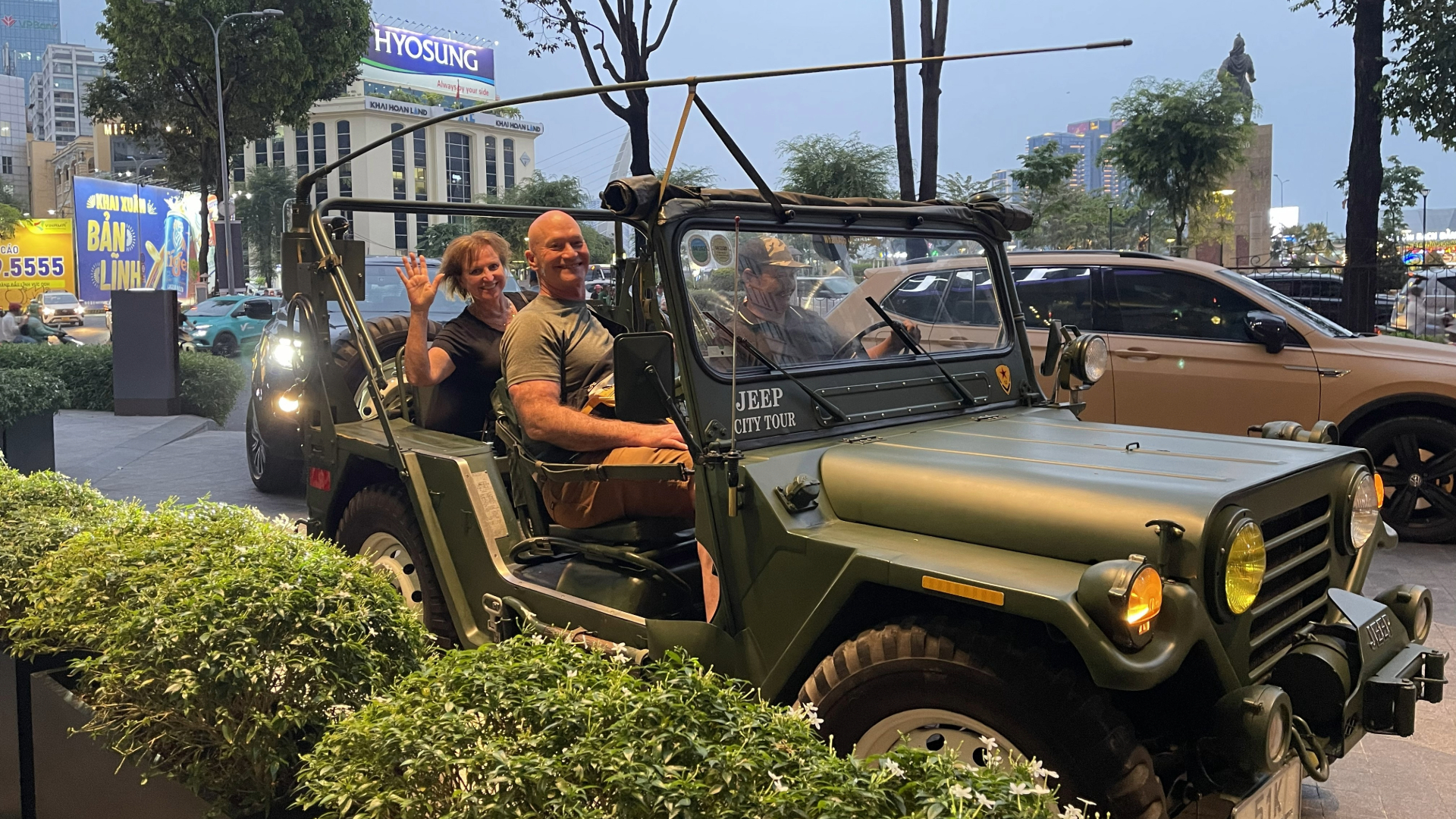 Nightlife Jeep
