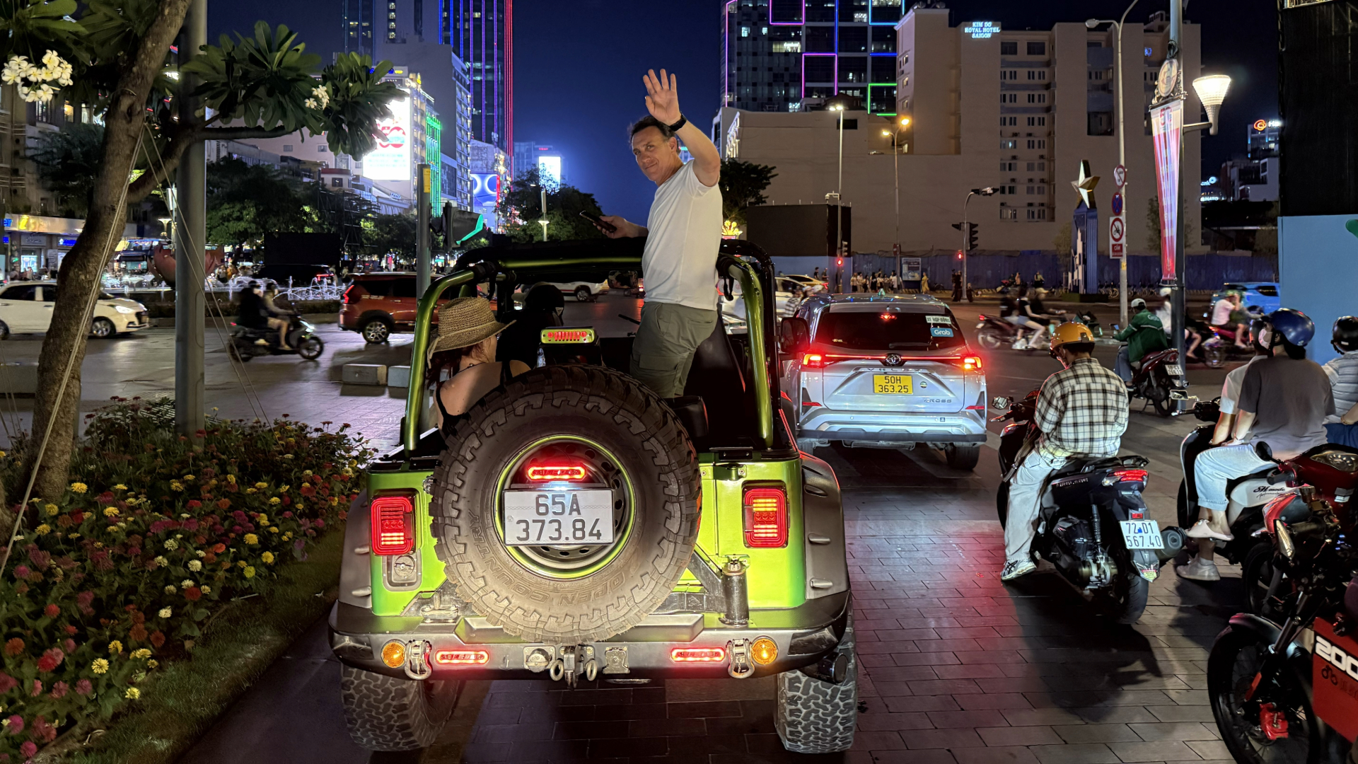 Nightlife Tour on Jeep