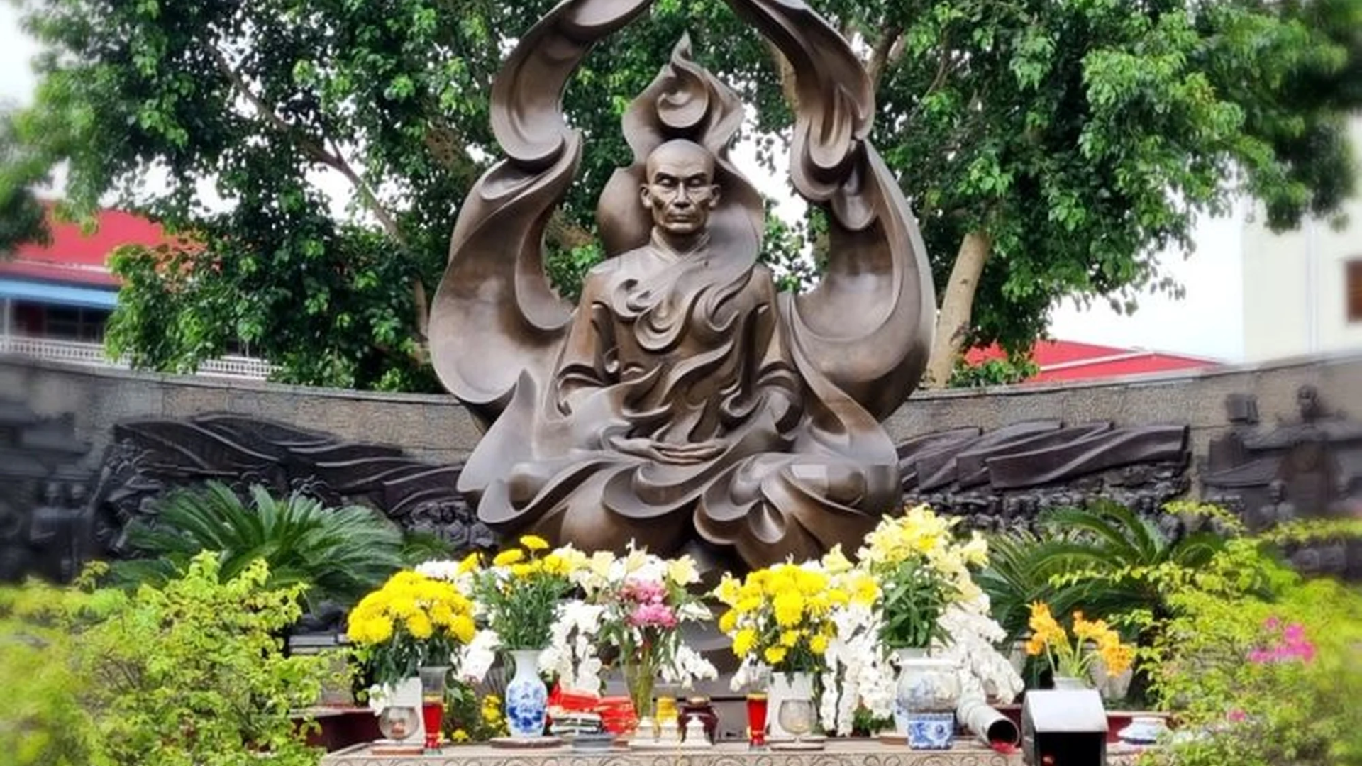Thich Quang Duc Statue