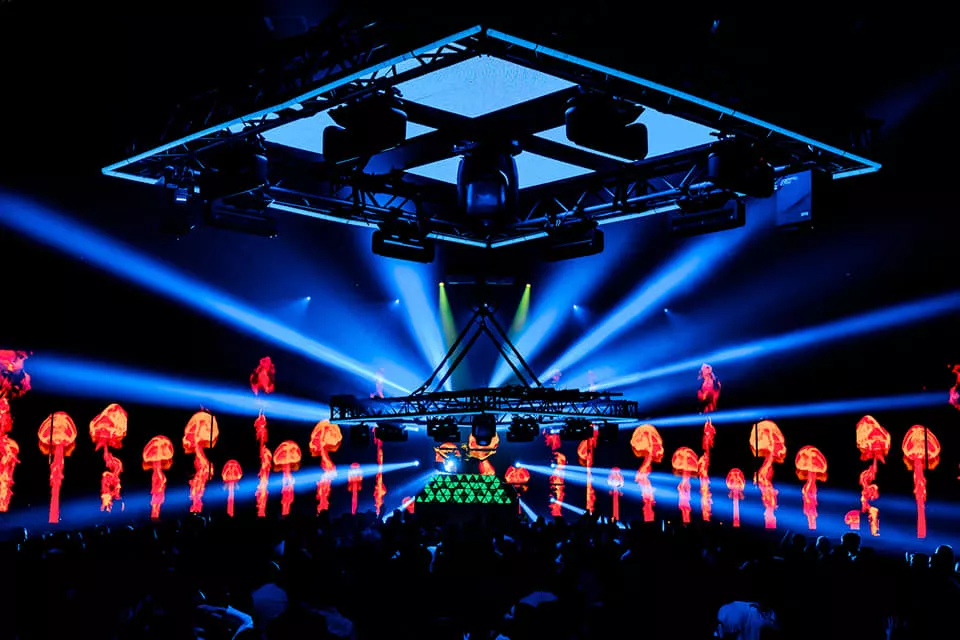 Conferences, Summits & Production 20 Dynamic DMX Truss Lighting
